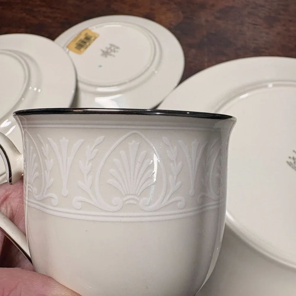 Lenox Courtyard Platinum 5 Piece Place Setting Ivory Fine Bone China Vintage